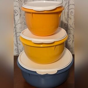 TUPPERWARE MIXING BOWL SET/3 NWT